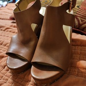 Micheal Kors Tan Leather Wedge high heels sandal size 8 M